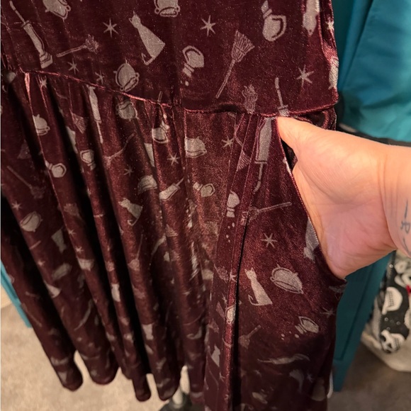 Torrid Disney hocus pocus 1x Dress with pockets - Picture 4 of 7